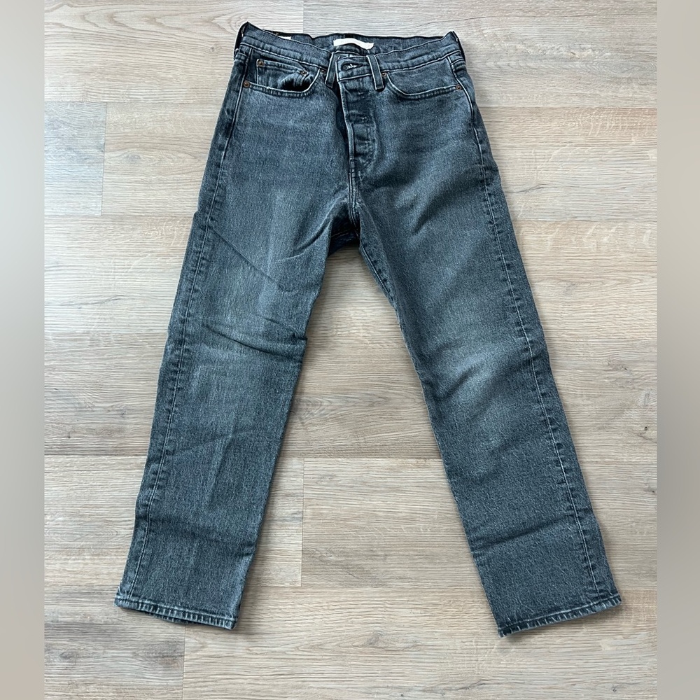 Levi’s high rise wedgie straight jeans (women’s)